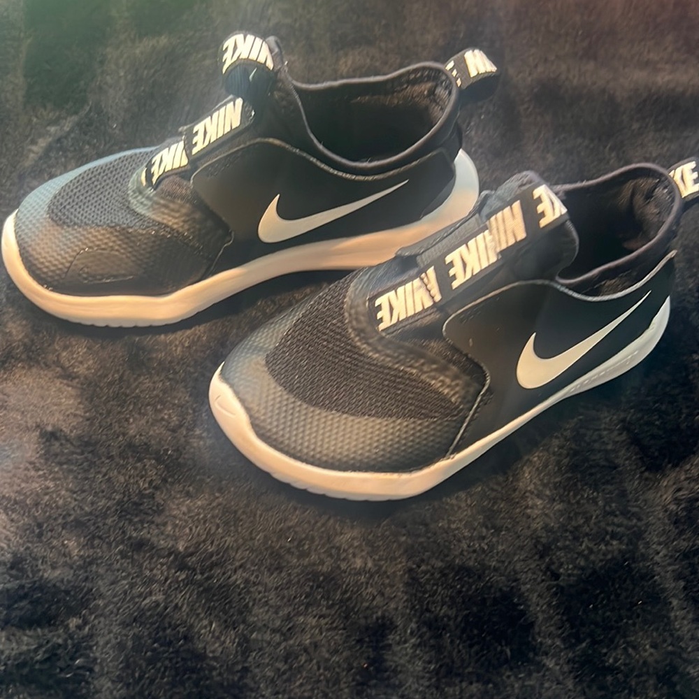 Nike toddler shoes